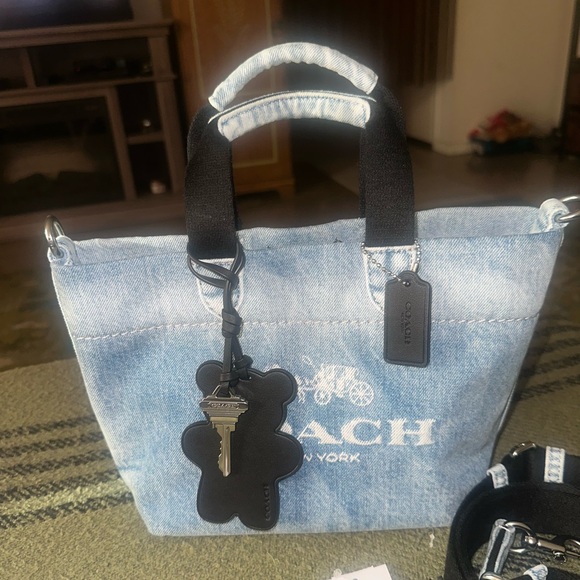 Coach mini tour tote - Picture 2 of 5